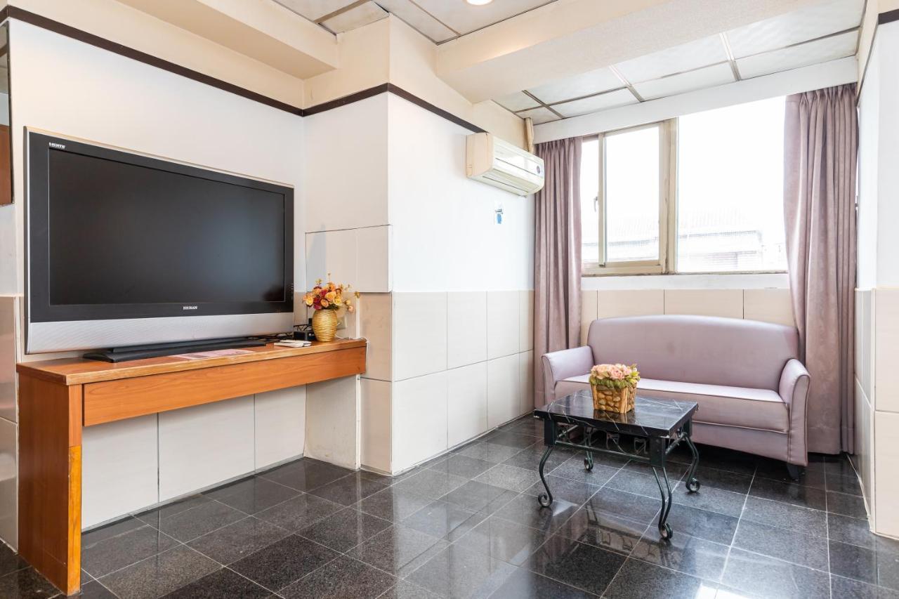 Yi Pin Business Hotel Taoyuan Zewnętrze zdjęcie