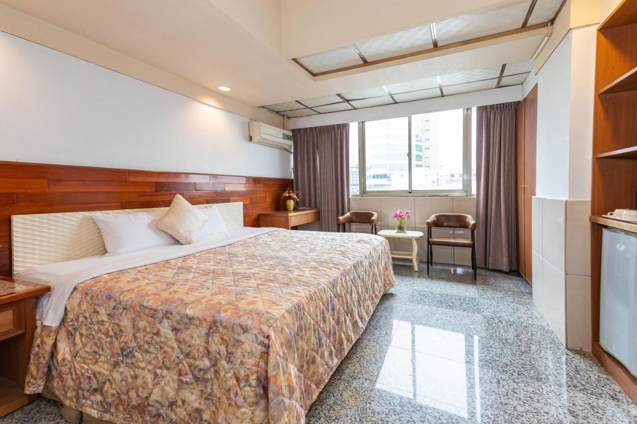 Yi Pin Business Hotel Taoyuan Zewnętrze zdjęcie