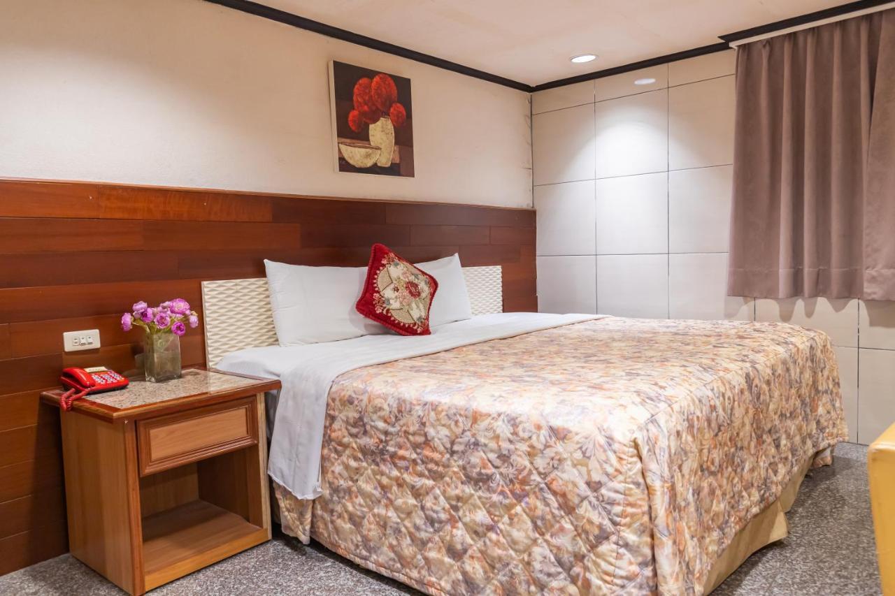 Yi Pin Business Hotel Taoyuan Zewnętrze zdjęcie