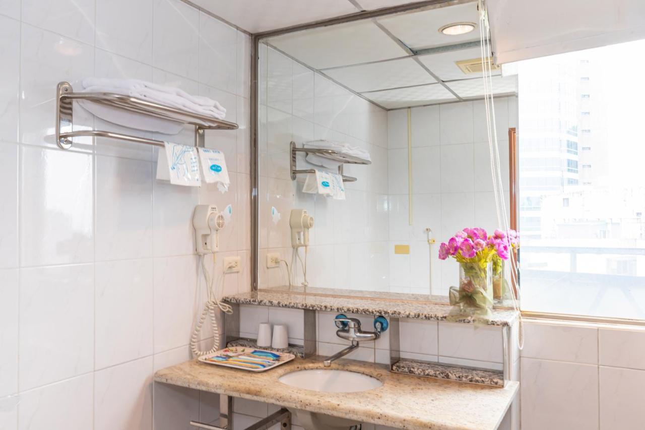 Yi Pin Business Hotel Taoyuan Zewnętrze zdjęcie