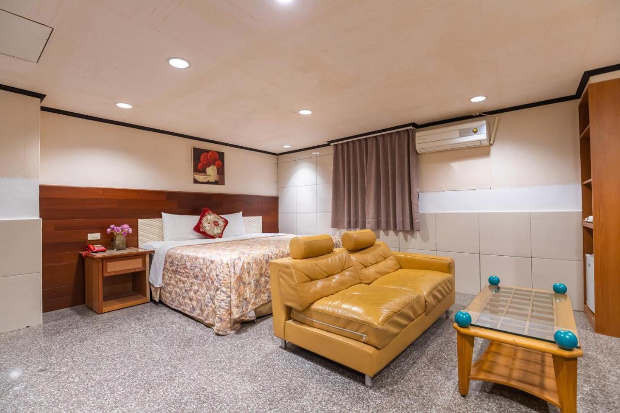 Yi Pin Business Hotel Taoyuan Zewnętrze zdjęcie