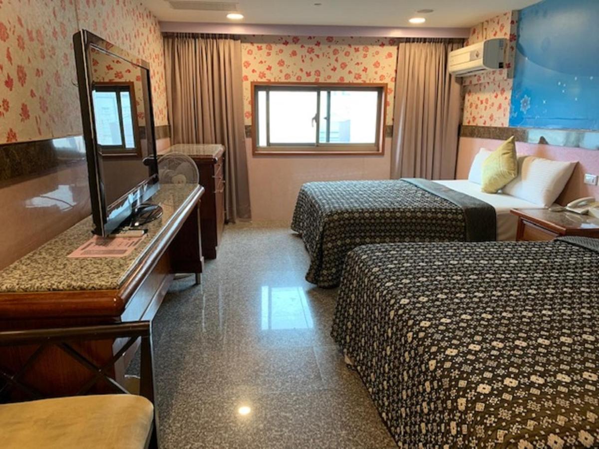 Yi Pin Business Hotel Taoyuan Zewnętrze zdjęcie
